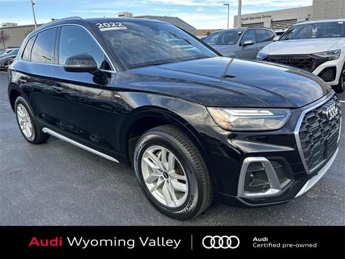 2022 Audi Q5 45 S line Premium