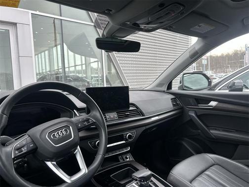 2023 Audi Q5 45 S line Premium Plus
