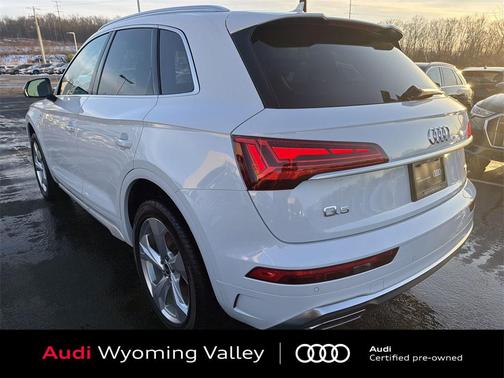 2023 Audi Q5 45 S line Premium Plus