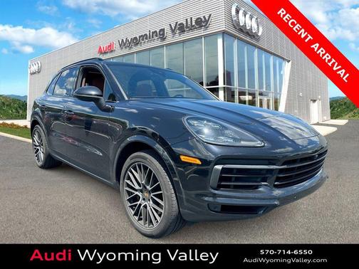Jet Black Metallic 2020 Porsche Cayenne S