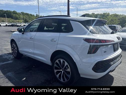 Glacier White Metallic 2026 Audi Q3 TFSI quattro S tronic