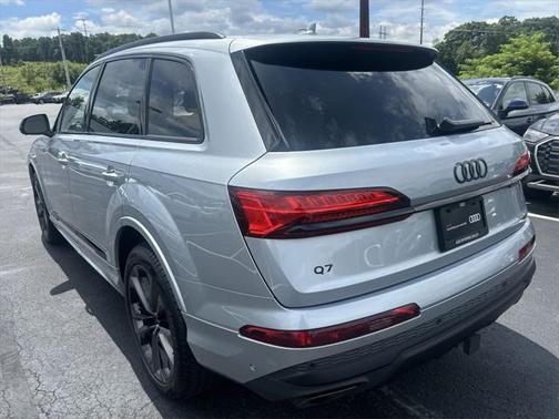 2025 Audi Q7 55 Premium Plus