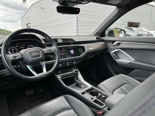 2022 Audi Q3 45 S line Premium Plus