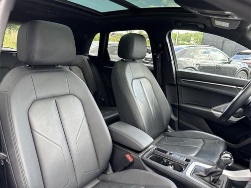 2022 Audi Q3 45 S line Premium Plus