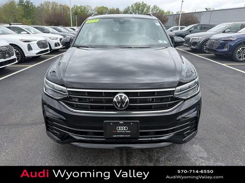 Deep Black 2023 Volkswagen Tiguan 2.0T SE R-Line Black 4MOTION