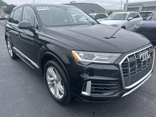 2022 Audi Q7 55 Premium Plus