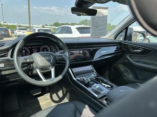 2022 Audi Q7 55 Premium Plus