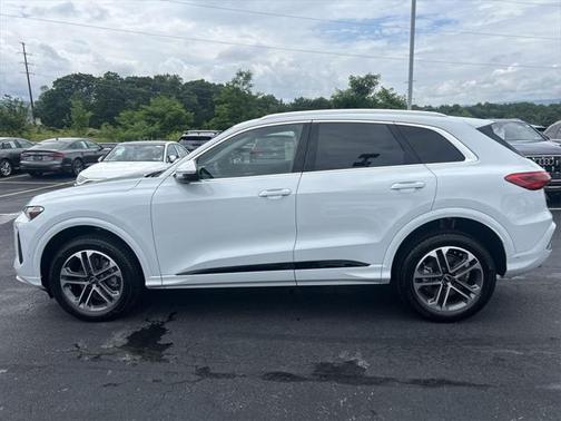 2025 Audi Q5 Premium