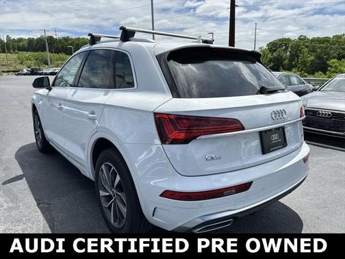 2022 Audi Q5 45 S line Premium Plus