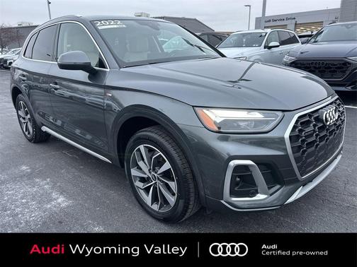 2022 Audi Q5 45 S line Premium Plus