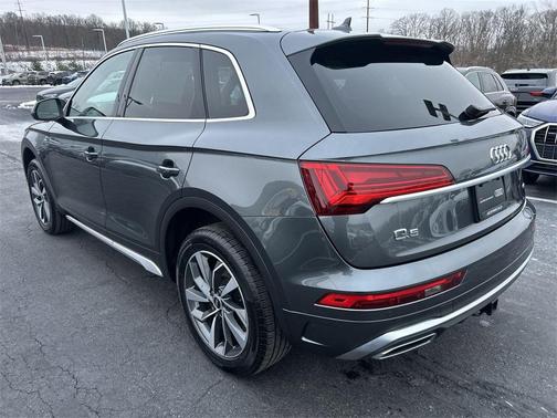 2022 Audi Q5 45 S line Premium Plus