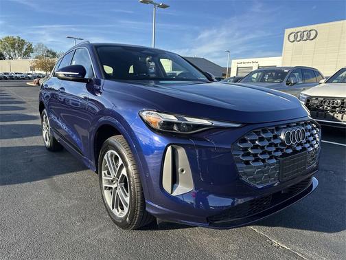 2025 Audi Q5 Premium TFSI quattro S tronic