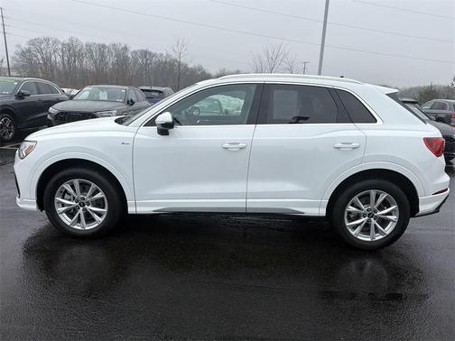 2023 Audi Q3 Premium 45 TFSI S line quattro Tiptronic