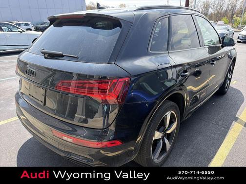 Mythos Black Metallic 2023 Audi Q5 45 S line Premium Plus