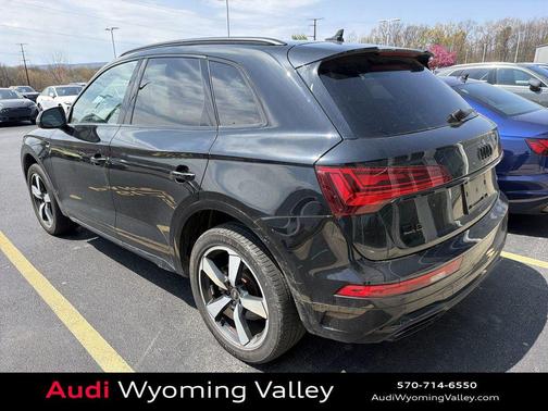 Mythos Black Metallic 2023 Audi Q5 45 S line Premium Plus