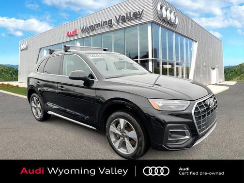 Mythos Black Metallic 2023 Audi Q5 40 Premium Plus