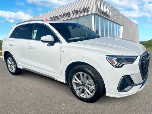 2025 Audi Q3 Premium 45 TFSI S line quattro Tiptronic