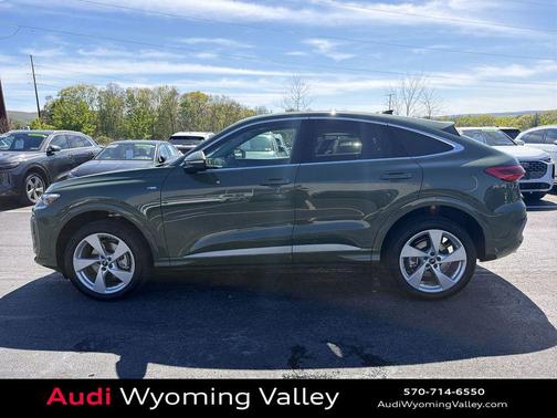District Green Metallic 2026 Audi Q5 Sportback Premium Plus TFSI quattro S tronic