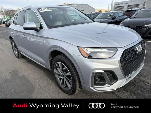 2022 Audi Q5 45 S line Premium Plus