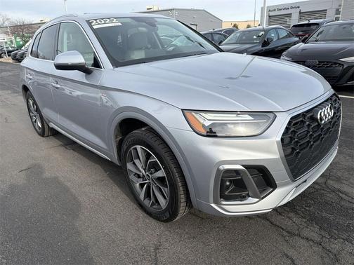 2022 Audi Q5 45 S line Premium Plus