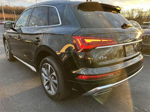 2023 Audi Q5 45 S line Premium Plus