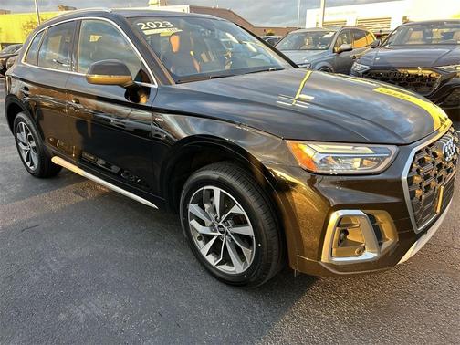 2023 Audi Q5 45 S line Premium Plus