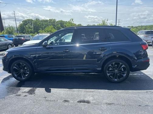 2025 Audi Q7 55 Premium Plus