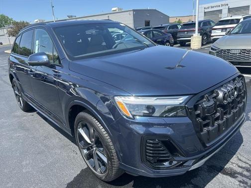 2025 Audi Q7 55 Premium Plus