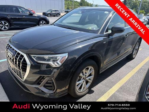 Mythos Black Metallic 2023 Audi Q3 Premium 45 TFSI S line quattro Tiptronic