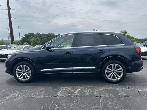 2025 Audi Q7 45 Premium Plus