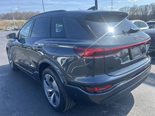 2025 Audi Q6 e-tron Prestige quattro