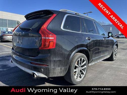 2019 Volvo XC90 T5 Momentum