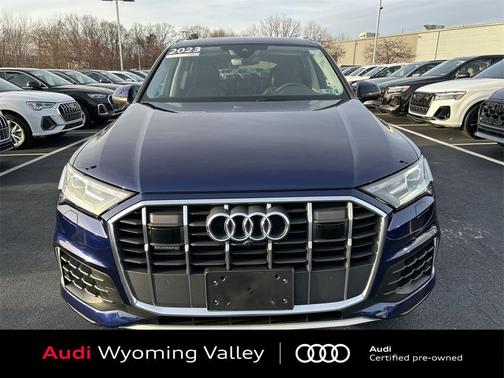 2023 Audi Q7 45 Premium Plus