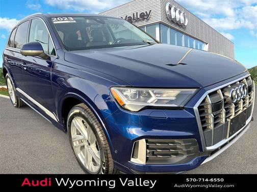2023 Audi Q7 45 Premium Plus