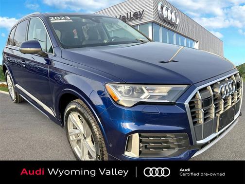 2023 Audi Q7 45 Premium Plus