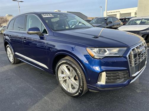2023 Audi Q7 45 Premium Plus