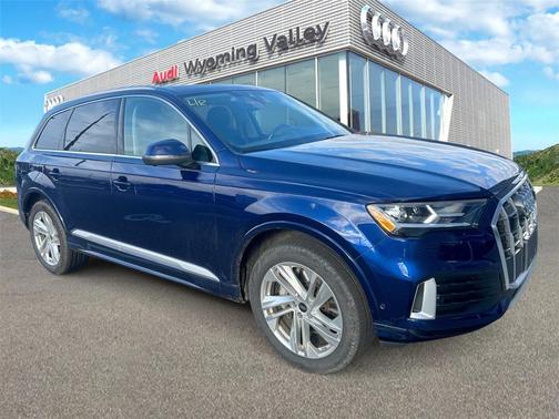 2023 Audi Q7 45 Premium Plus