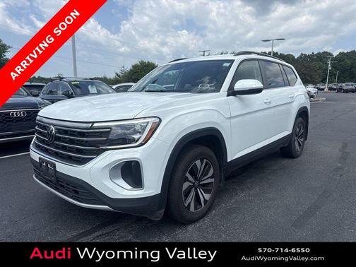 Pure White 2024 Volkswagen Atlas 2.0T SE