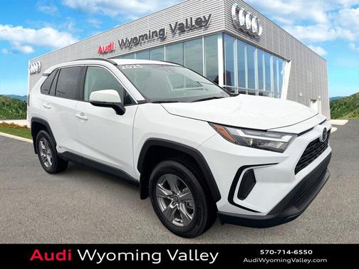 2025 Toyota RAV4 Hybrid XLE