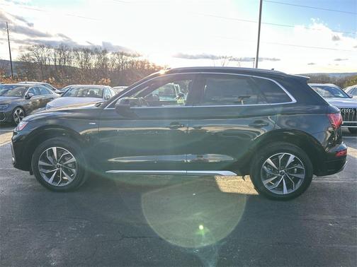 2023 Audi Q5 45 S line Premium