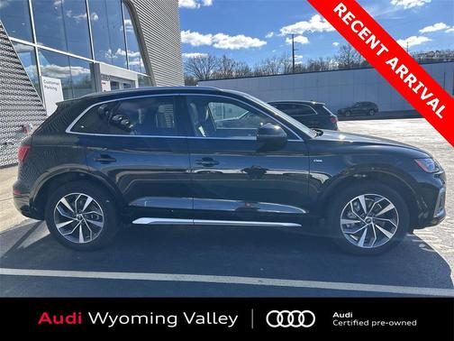 2023 Audi Q5 45 S line Premium