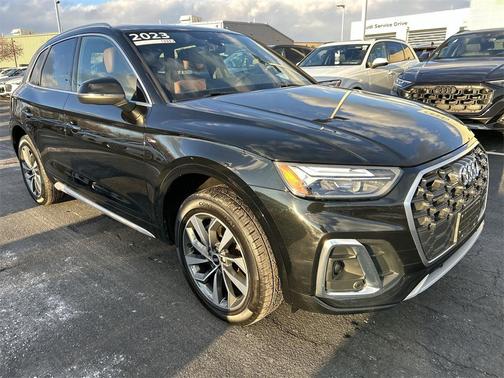 2023 Audi Q5 45 S line Premium