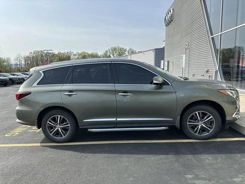 2017 INFINITI QX60 Base