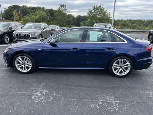2023 Audi A4 45 S line Premium