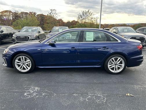 2023 Audi A4 45 S line Premium