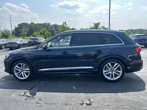 2025 Audi Q7 55 Premium Plus