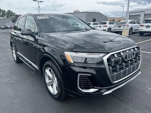 2025 Audi Q7 55 Premium