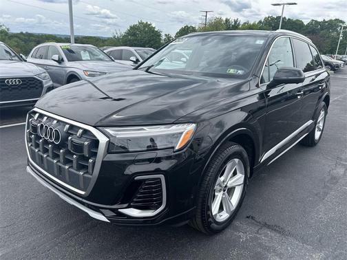 2025 Audi Q7 55 Premium