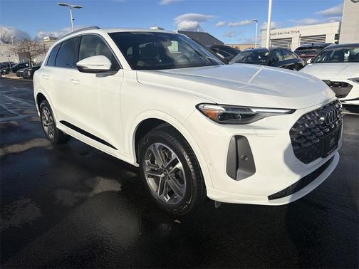 2025 Audi Q5 Premium Plus TFSI quattro S tronic