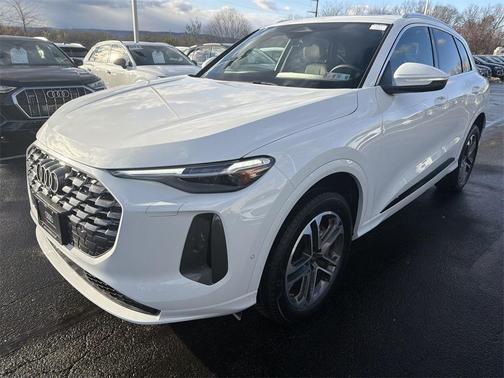 2025 Audi Q5 Premium Plus TFSI quattro S tronic